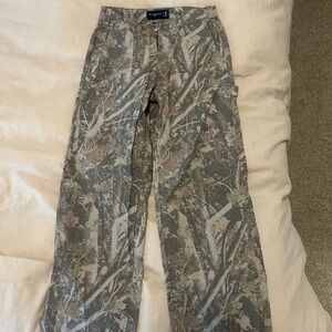 Abercrombie CAMO pants